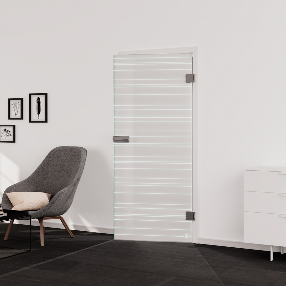 Wohnsituation zeigt die Glastür aus Einscheibensicherheitsglas (ESG) Laserdekor JETTE LINES 814 in der Ausführung mattiert BASIC GREEN Bohrung Studio/Office Drehtür DIN R