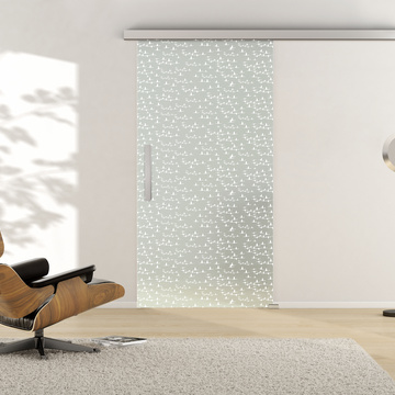 Ambientebild in Wohnraumsituation illustriert die Griffwerk Glasschiebetür NATUR 694 in der Ausführung ESG BASIC GREEN matt
