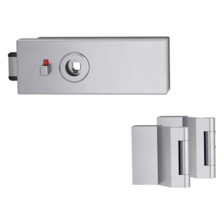 Freigestelltes Produktbild Ganzglastürbeschlagset PURISTO S, WC, Edelstahl matt, 3-teiliger Bandsatz Studio/Office Freigestelltes Produktbild im idealen Blickwinkel fotografiert zeigt die GRIFFWERK Ganzglastürbeschlagset PURISTO S in der Ausführung WC Schloss - Edelstahl matt - 3-teiliger Bandsatz Studio/Office