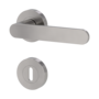 Freigestelltes Produktbild im nach links gedrehten Blickwinkel fotografiert zeigt die GRIFFWERK Rosettengarnitur AVUS in der Ausführung Buntbart - Samtgrau - Schraubtechnik