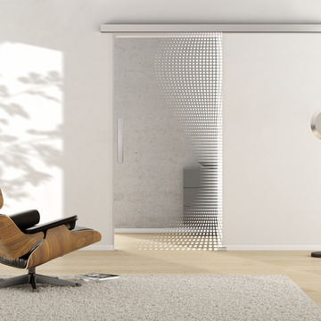 Ambientebild in Wohnraumsituation illustriert die Griffwerk Glasschiebetür DOTS 661 in der Ausführung ESG PURE WHITE klar