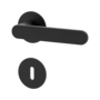 Freigestelltes Produktbild im nach links gedrehten Blickwinkel fotografiert zeigt die GRIFFWERK Rosettengarnitur AVUS in der Ausführung Profilzylinder - Kaschmirgrau - Flachrosette