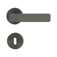 Isolated product image in perfect product view shows the GRIFFWERK rose set MINIMAL MODERN in the version mortice lock - cashmere grey - screw on technique