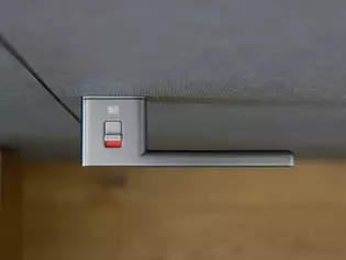  The illustration shows the Griffwerk door handle R8 One smart2lock from above with Verrigler.