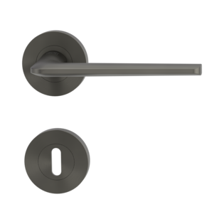 Isolated product image in perfect product view shows the GRIFFWERK rose set REMOTE in the version mortice lock - cashmere grey - screw on technique