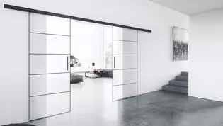 Variante Planeo Loft Planeo Loft avec des lattes en aluminium de 0,8 mm d'épaisseur sur la surface du verre.