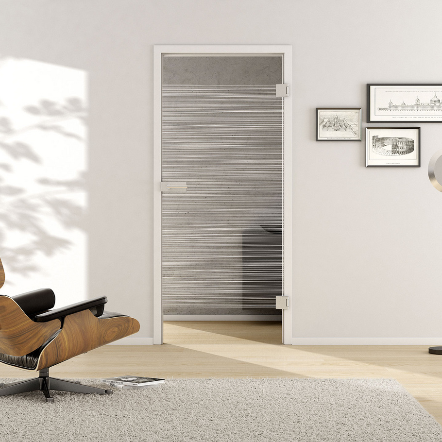 Wohnsituation mit zeigt die GRIFFWERK Glastür Lines_LD_605 in der Ausführung DIN rechts - Drehtür Bohrung Studio/Office - Einscheibensicherheitsglas PURE WHITE Laser einseitig 