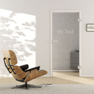 Wohnraum mit Glastür Typo_LD_681, ESG white Laser einseitig, Studio/Office Wohnsituation zeigt die GRIFFWERK Glastür Typo_LD_681 in der Ausführung DIN rechts - Drehtür Bohrung Studio/Office - Einscheibensicherheitsglas PURE WHITE, Laser einseitig