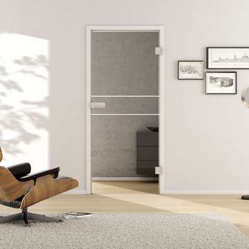 Wohnsituation mit zeigt die GRIFFWERK Glastür Lines_LD_589 in der Ausführung DIN rechts - Drehtür Bohrung Studio/Office - Einscheibensicherheitsglas PURE WHITE Laser einseitig 