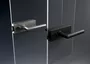 La Caja de cerradura para puerta de cristal PURISTO S está disponible en Acero inoxidable mate o Negro grafito.
