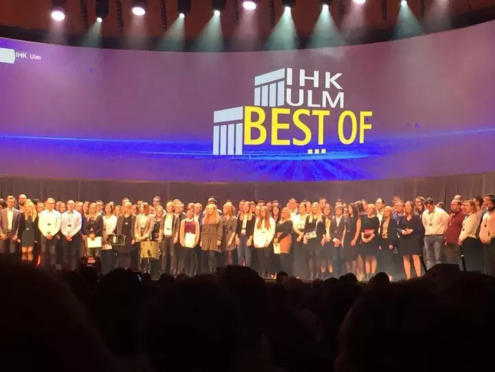 Abbildung Preisverleihung „IHK Ulm Best of 2019“-Award Abbildung zeigt die diesjährige „IHK Ulm Best of 2019“-Award-Preisverleihung im Einstein Saal des Congess Centrums Ulm.