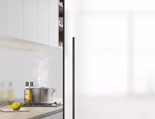The new, innovative sliding door system seals against vapours and odours and is therefore ideal for kitchen and bathroom.
