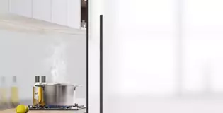 El nuevo e innovador Sistema de puertas correderas impide la entrada de vapores y olores, por lo que es ideal para cocinas y baños.