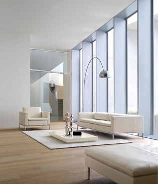 Complete glass doors in complete room height have a sovereign effect.