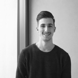 Burak Demirkaynak | Industriekaufmann, 2. Lehrjahr Burak Demirkaynak | Auszubildender zum Industriekaufmann, im 2. Lehrjahr bei Griffwerk