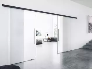 Le système de portes en verre PLANEO AIR de GRIFFWERK est désormais également disponible en version à deux vantaux. (Photo : GRIFFWERK GmbH)