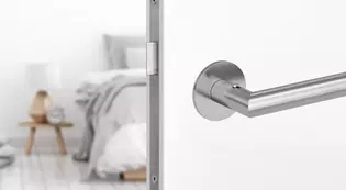 Lucia Piatta S with Smart Lock The new version PIATTA S has now been equipped with a retaining spring and is easy to install with SMART KLIPP.