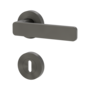 Isolated product image in the left-turned angle shows the GRIFFWERK rose set MINIMAL MODERN in the version mortice lock - cashmere grey - screw on technique