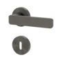 Isolated product image in the left-turned angle shows the GRIFFWERK rose set MINIMAL MODERN in the version mortice lock - cashmere grey - screw on technique