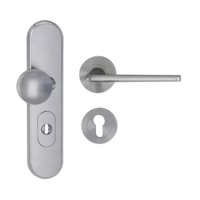 Silhouette product image in perfect product view shows the Griffwerk security combi set TITANO_882 in the version cylinder cover, round, brushed steel, clip on with the door handle REMOTE SG