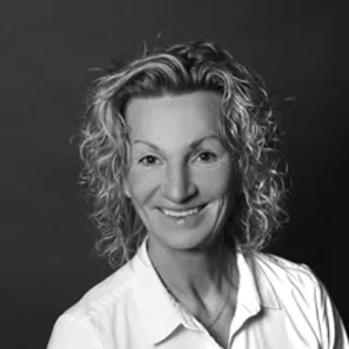 Ulrike Neubrand | Mitarbeiterin im Personal Die Abbildung zeigt Ulrike Neubrand, Mitarbeiterin im Personal