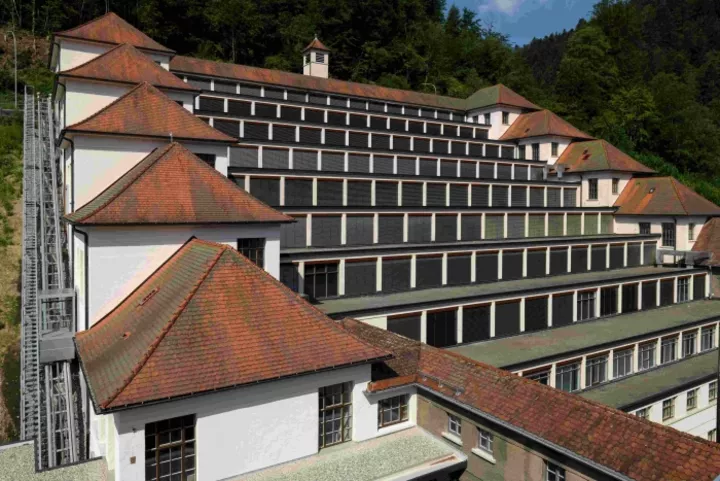 Junghans präsentiert im neuen Junghans Museum auf neun Terrassen Uhrengeschichte, beginnend ab dem 18. Jahrhundert. 
