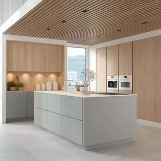 Una cocina de estilo japonés con colores claros y naturales